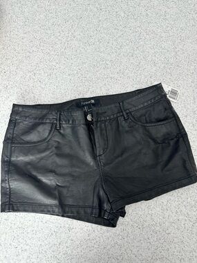 Forever 21 Black Faux Leather Women's Shorts